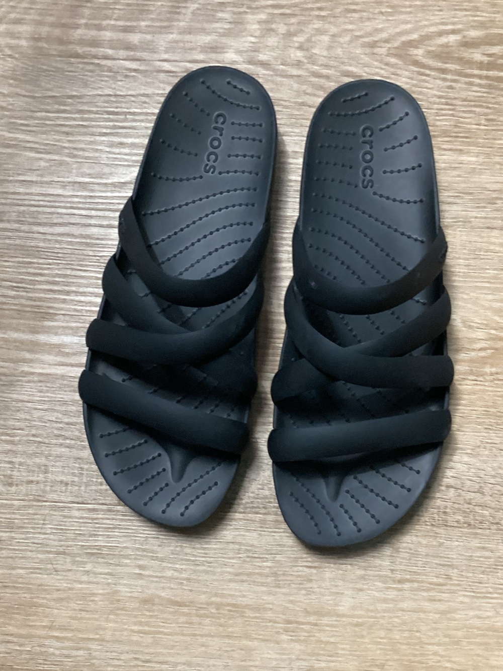 CROCS woman’s Black Strappy Slide Sandals Sz 9